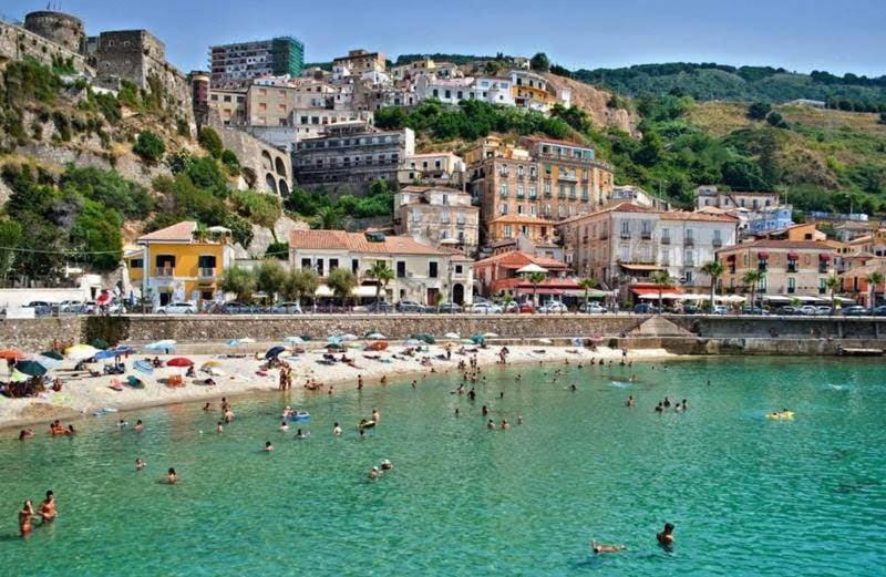 Casavacanzeivana Pizzo  Exteriör bild